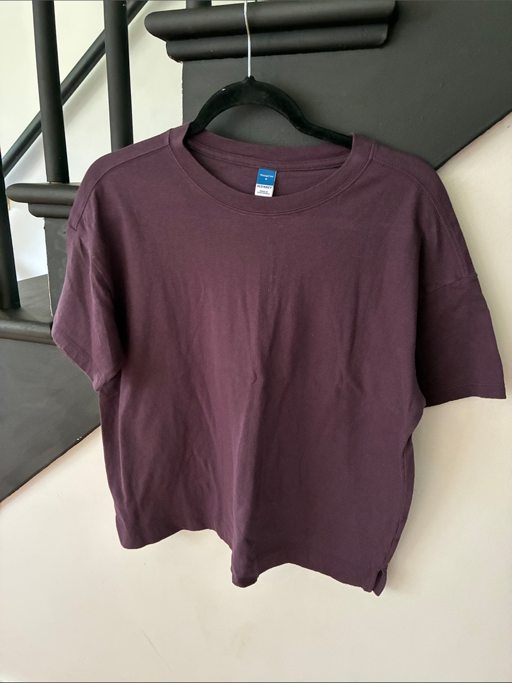 Old Navy tee shirt